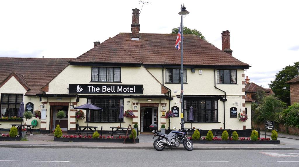 The Bell Motel Codicote Dış mekan fotoğraf